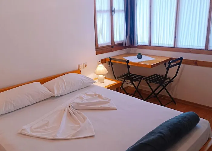 Tearra Konukevi 4*