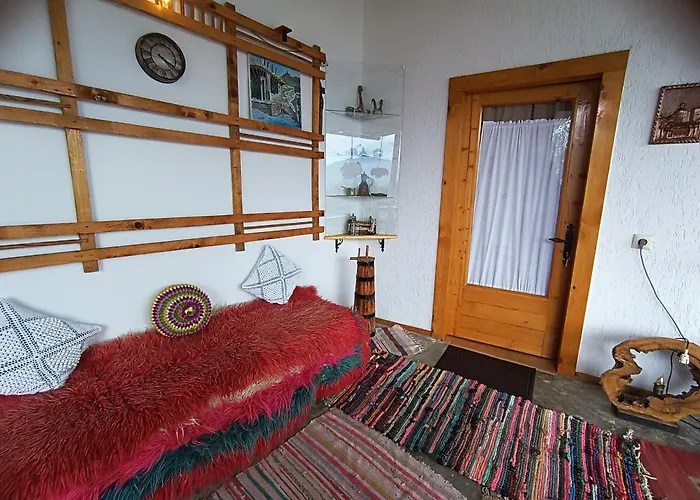 Tearra Konukevi Gjirokastër